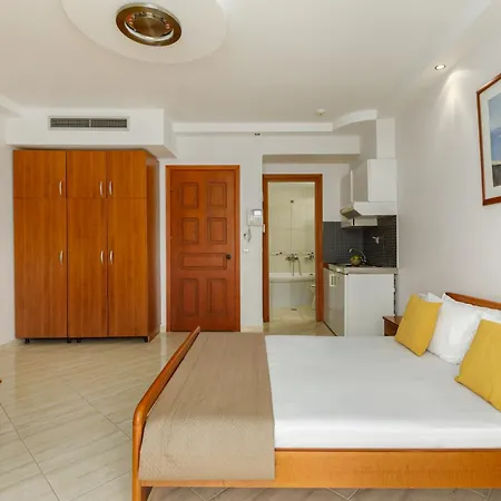 Agyra Seaview By Panel Hospitality 3*